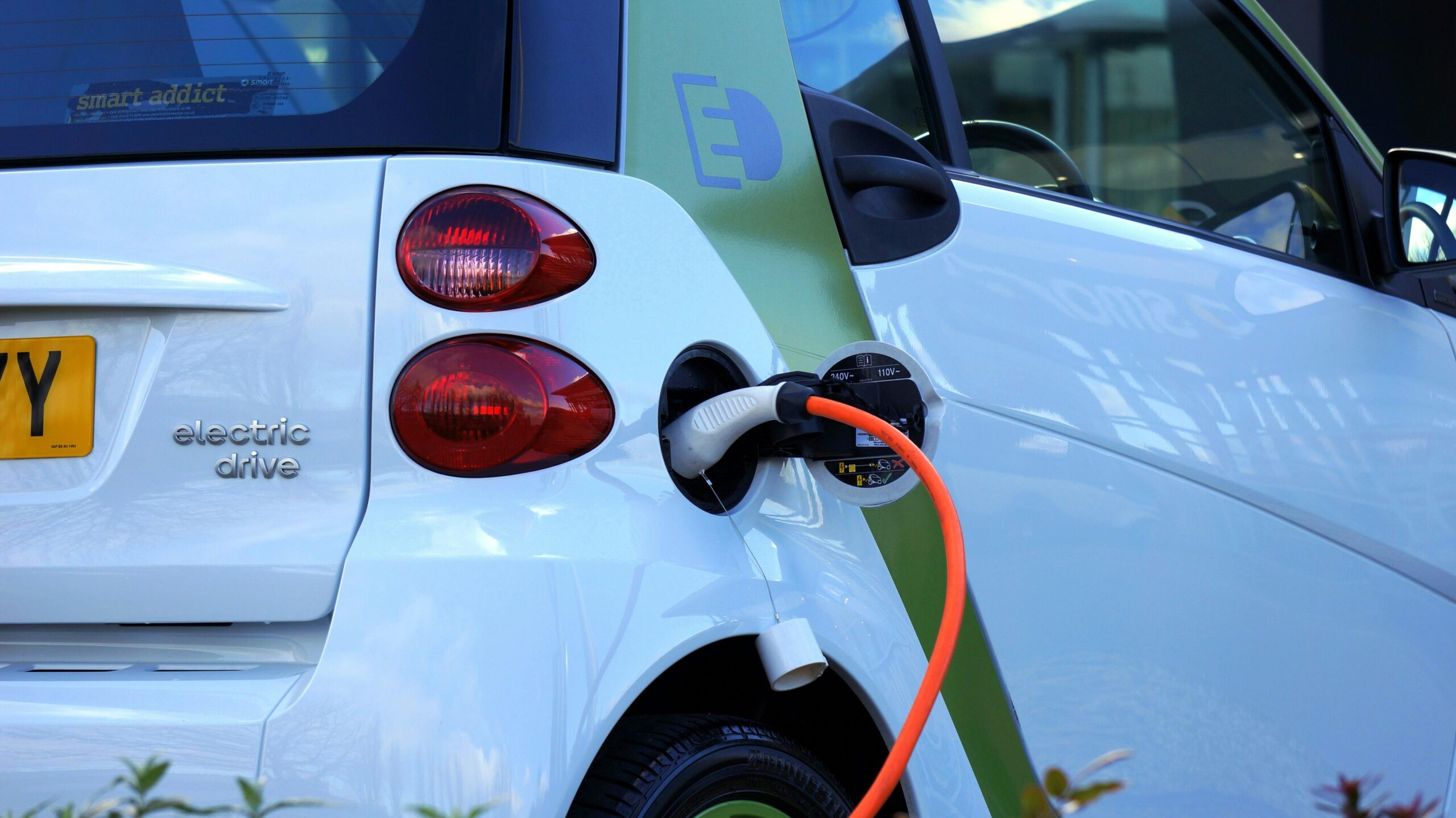 How Electric Vehicles Are Shaping the Future of Urban Mobility